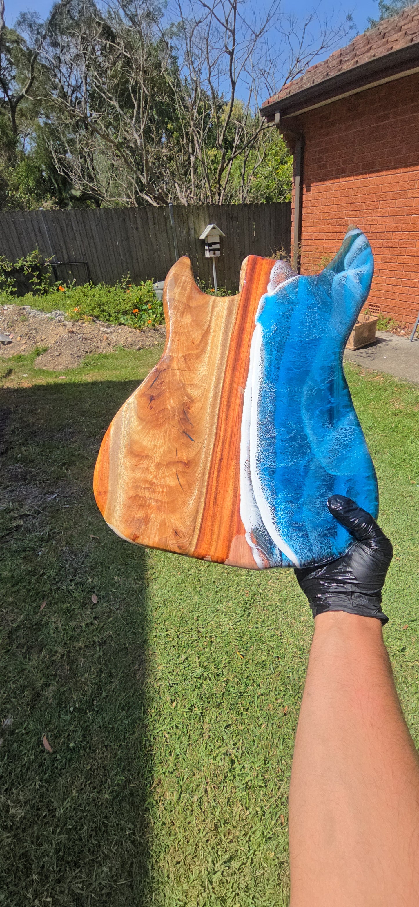Epoxy resin Wave guitar