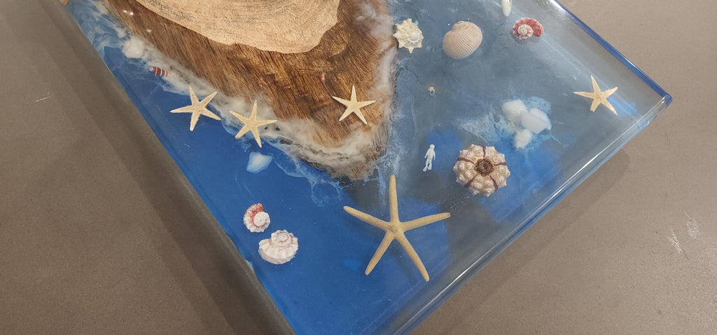 Cheese Plate - Glow-in-the-dark ocean life