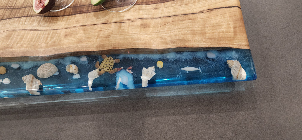 Serving Board - Glow-in-dark epoxy