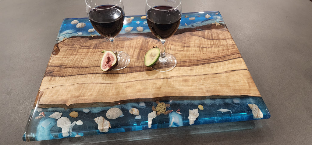 Serving Board - Glow-in-dark epoxy